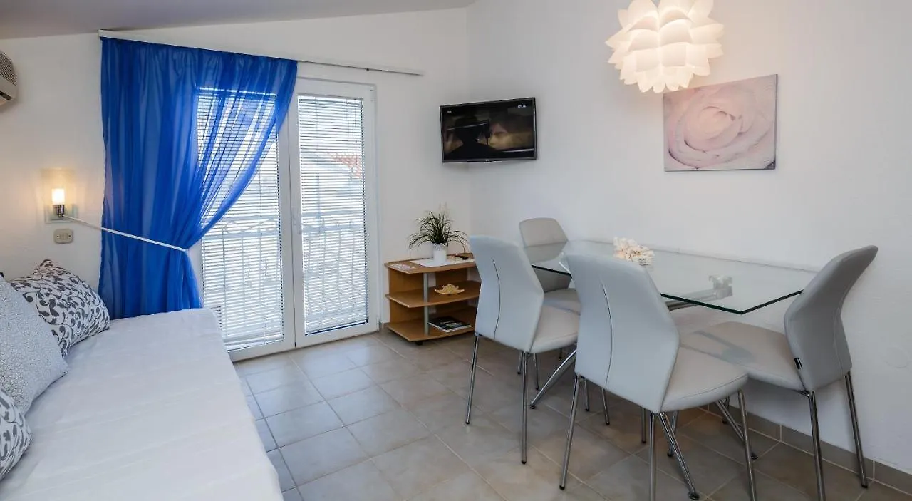 Adriatic Sea View Apartments Τρογκίρ