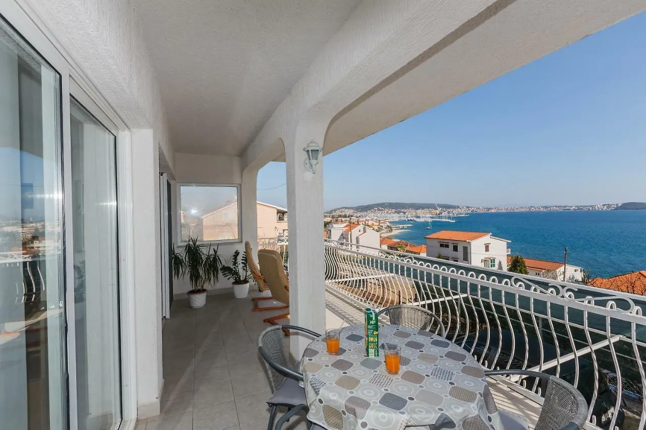 Adriatic Sea View Apartments Τρογκίρ