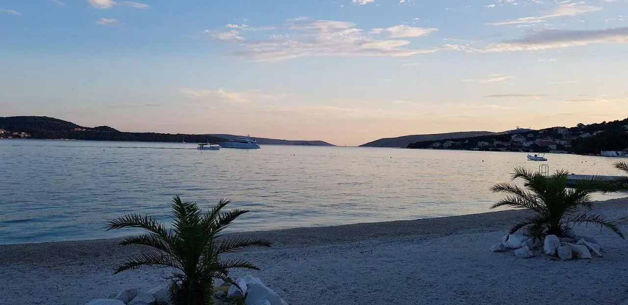 Adriatic Sea View Apartments Τρογκίρ
