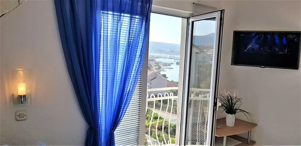 Adriatic Sea View Apartments Τρογκίρ