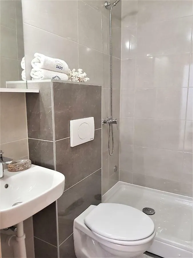 Adriatic Sea View Apartments Τρογκίρ