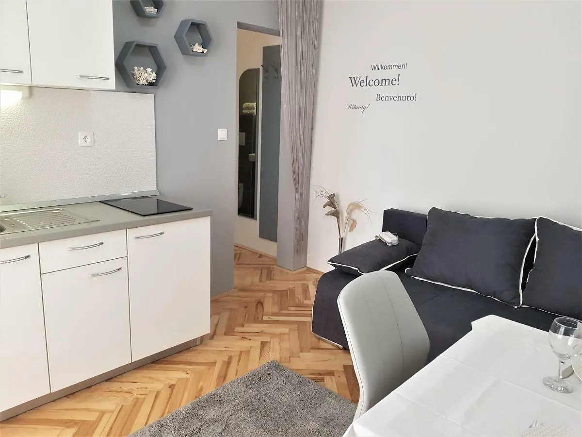 Adriatic Sea View Apartments Τρογκίρ
