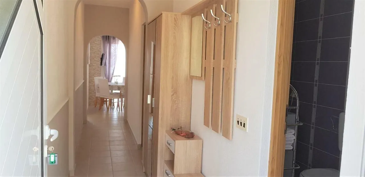 Adriatic Sea View Apartments Τρογκίρ